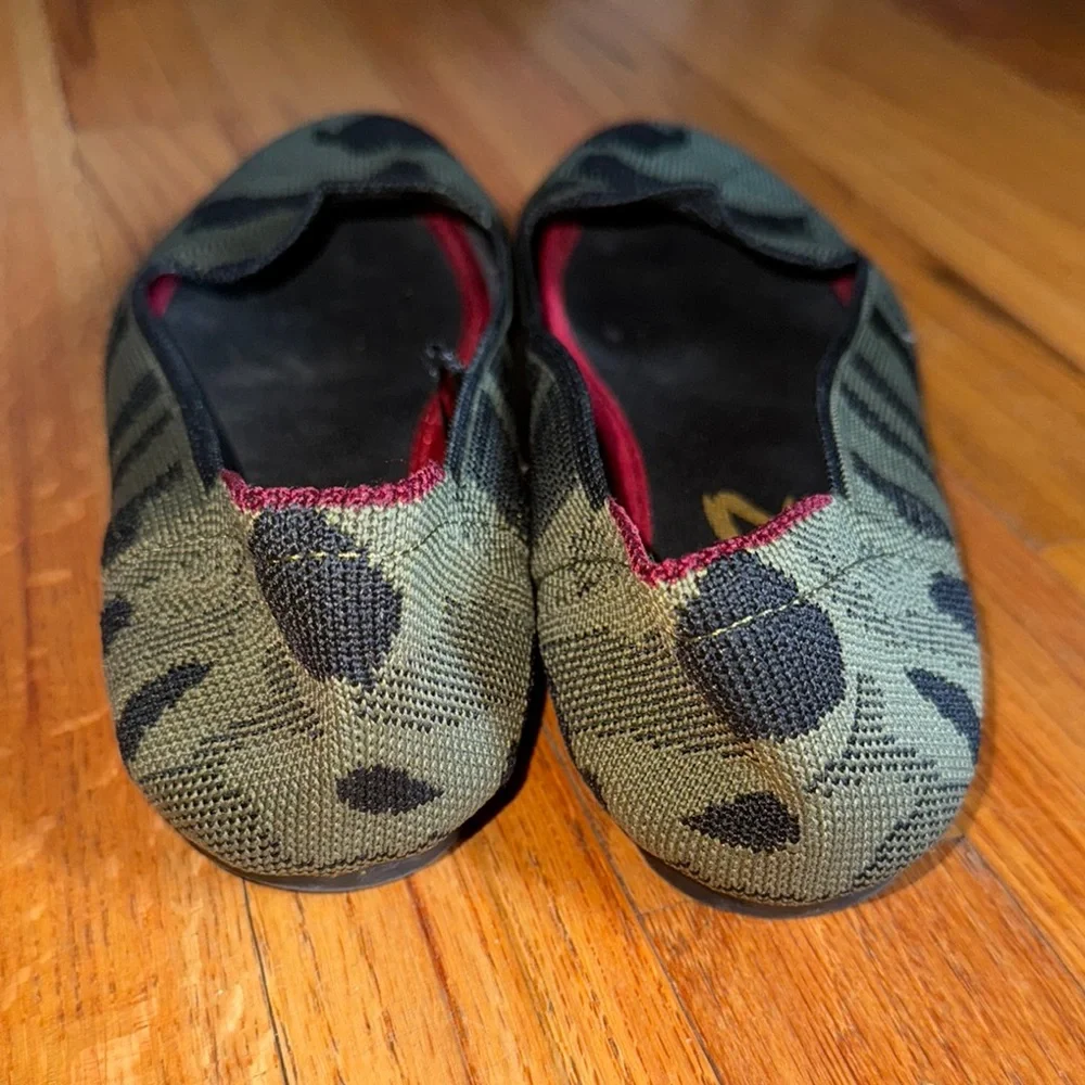 ❄️Seven7 women's Camouflage‎ Slip-On Shoes size 8